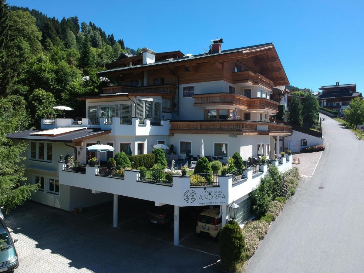 Landhaus Andrea Saalbach ภายนอก รูปภาพ