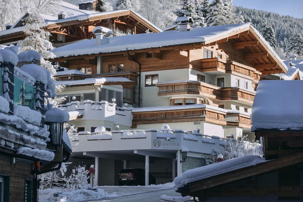 Landhaus Andrea Saalbach ภายนอก รูปภาพ