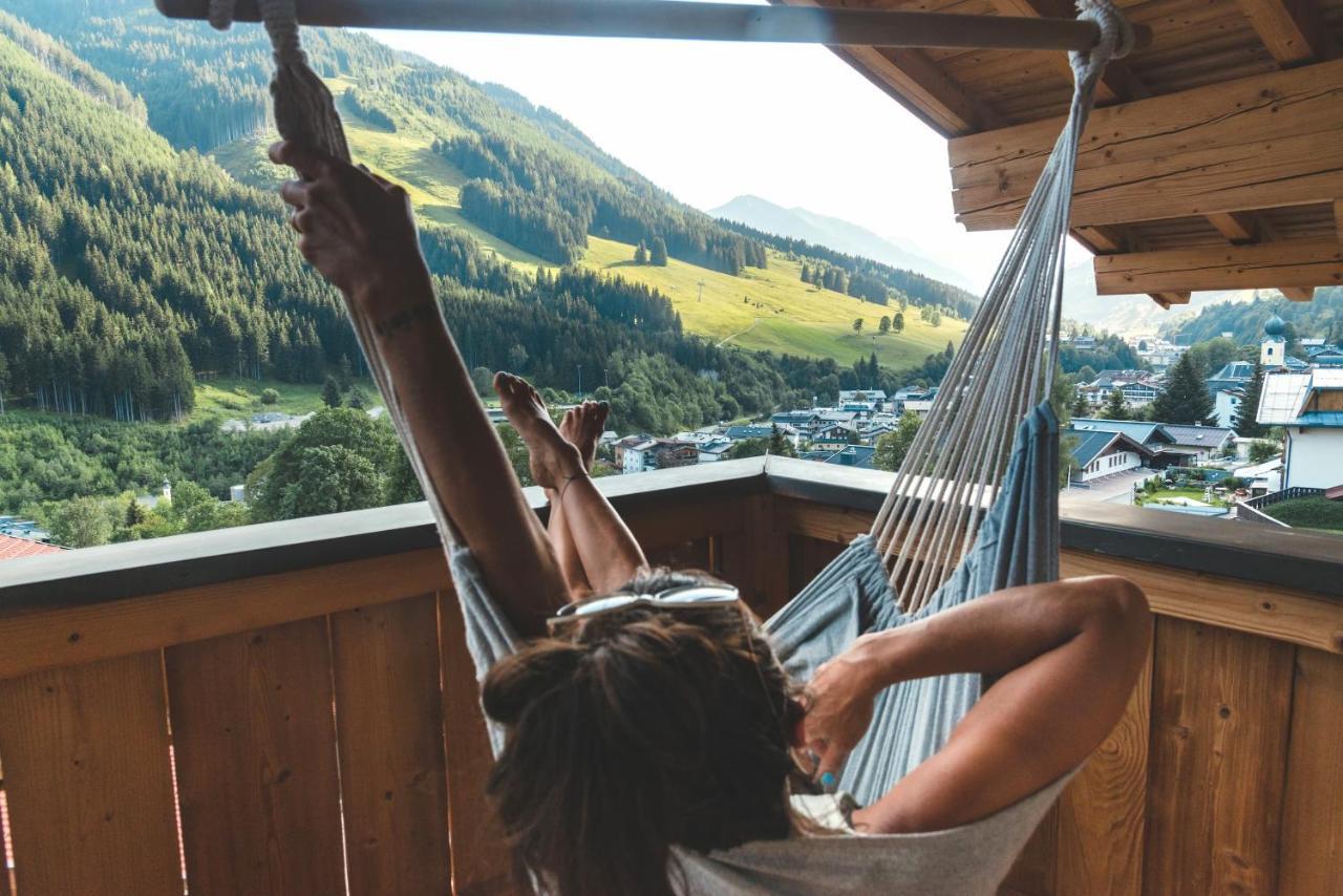 Landhaus Andrea Saalbach ภายนอก รูปภาพ